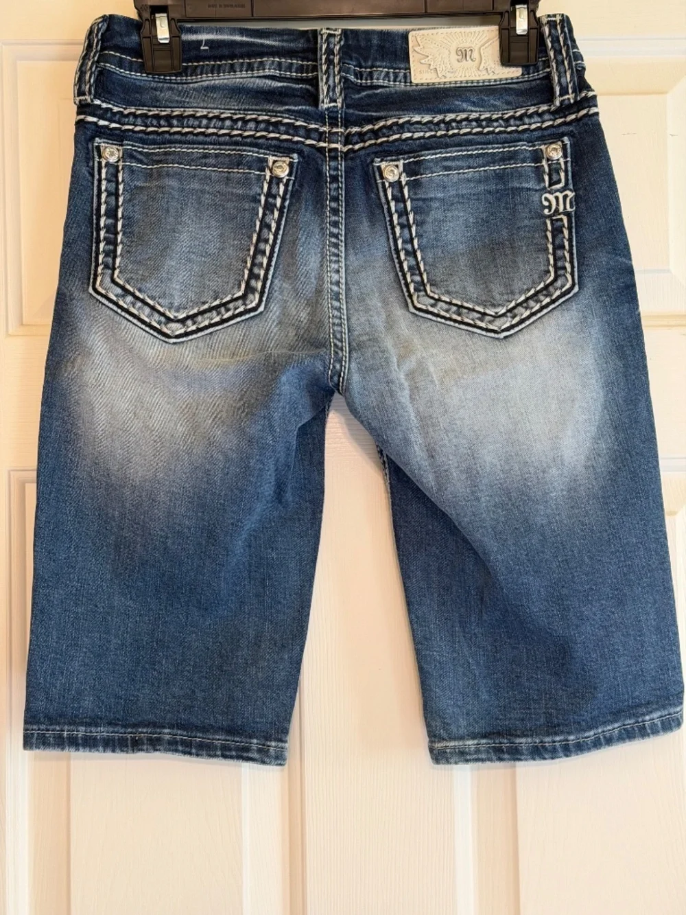 Miss Me Women's Blue Denim Bermuda Rhinestone Shorts 26 Mid Rise Medium Wash EUC